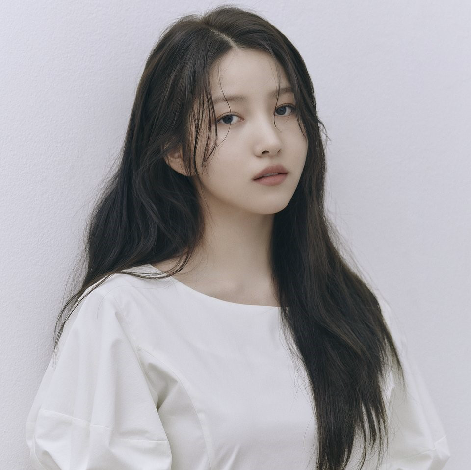 Sowon (GFRIEND) type de personnalité MBTI image