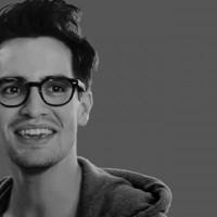 Brendon Urie / Roscoe (THROAM) тип личности MBTI image