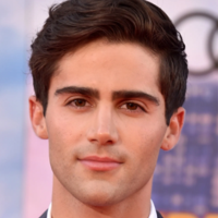 profile_Max Ehrich
