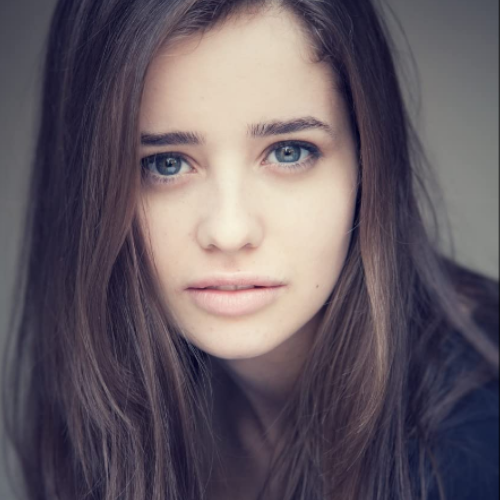 profile_Holly Earl