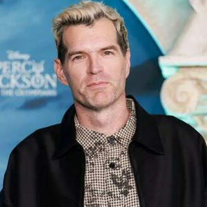 profile_Timothy Simons