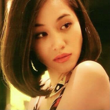 profile_Erena Kato ( 加藤 えれな)