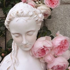 profile_Flower Witch