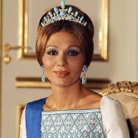 profile_Farah Pahlavi