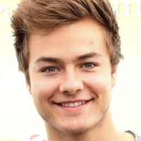 Peyton Meyer نوع شخصية MBTI image