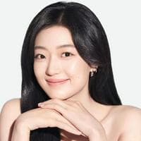 Sun Qian 孙千 MBTI Personality Type image