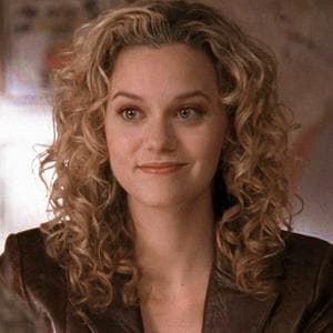 profile_Peyton Sawyer