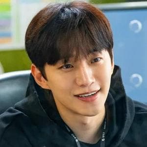 profile_Kang Sang-Woong