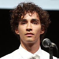 Robert Sheehan tipo de personalidade mbti image