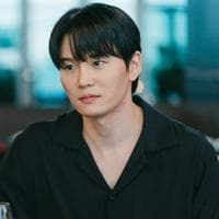 Song Hyun Joon tipo de personalidade mbti image