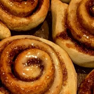 profile_Cinnamon roll