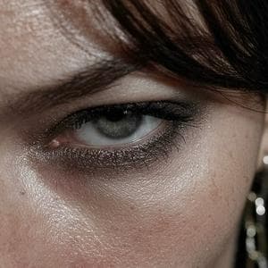 profile_Have Deep Set Eyes (woman)