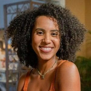profile_Fernanda Meireles