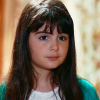 profile_Esra Topal