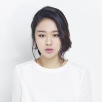 Ahn Eun-jin type de personnalité MBTI image