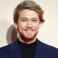 Joe Alwyn tipe kepribadian MBTI image