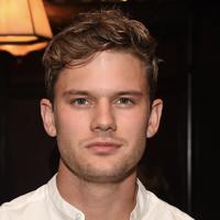 Jeremy Irvine tipo di personalità MBTI image