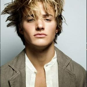 profile_Mitchell Hoog