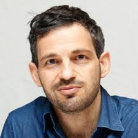 profile_Géza Röhrig