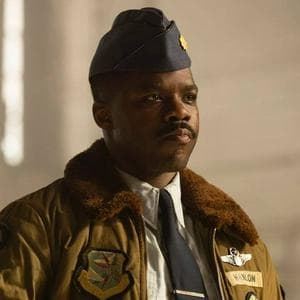 profile_Leroy Hanlon