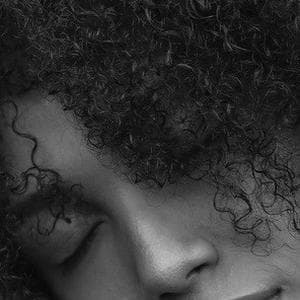 profile_Zoe West