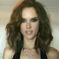 Alessandra Ambrosio typ osobowości MBTI image