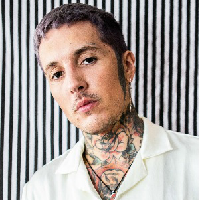 profile_Oliver Sykes