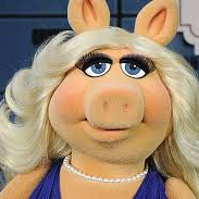 Miss Piggy tipe kepribadian MBTI image
