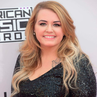 profile_Anna Todd