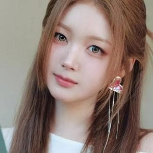 profile_Joobin (tripleS)