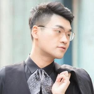 profile_Huang Ji / Leng Quan Ye Yue (黄骥/冷泉夜月）
