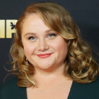 profile_Danielle Macdonald
