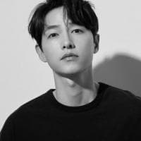 Song Joong-Ki MBTI 성격 유형 image