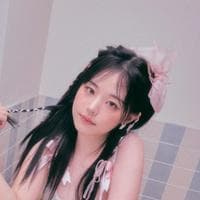 profile_HINA (QWER)