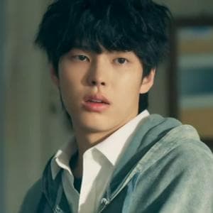 profile_Lee Hyun-Woo