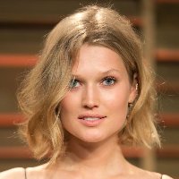 Toni Garrn тип личности MBTI image