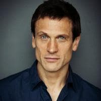 profile_Simon Merrells