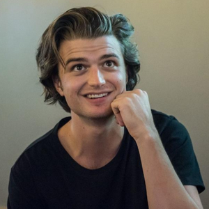 profile_Joe Keery