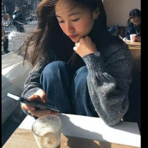 profile_Yunha (HALF:LIFE)