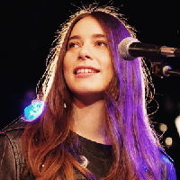 Danielle Haim type de personnalité MBTI image