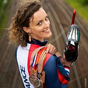 profile_Véronique Pierron