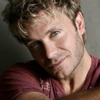 Vic Mignogna MBTI 성격 유형 image