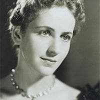 Peggy Ashcroft tipo di personalità MBTI image