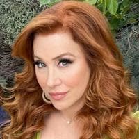 profile_Lisa Ann Walter