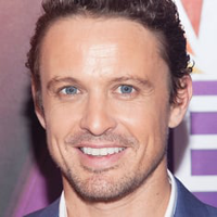 profile_David Lyons