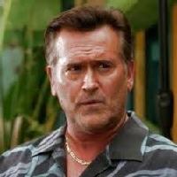 profile_Sam Axe