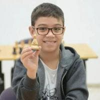 profile_Faustino Oro