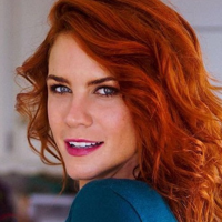profile_Courtney Hope