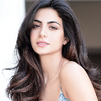 Emeraude Toubia tipo di personalità MBTI image