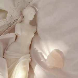 profile_Love Witch